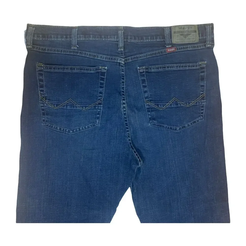 Wrangler Men's Slim Straight Blue Denim Jeans 38x32